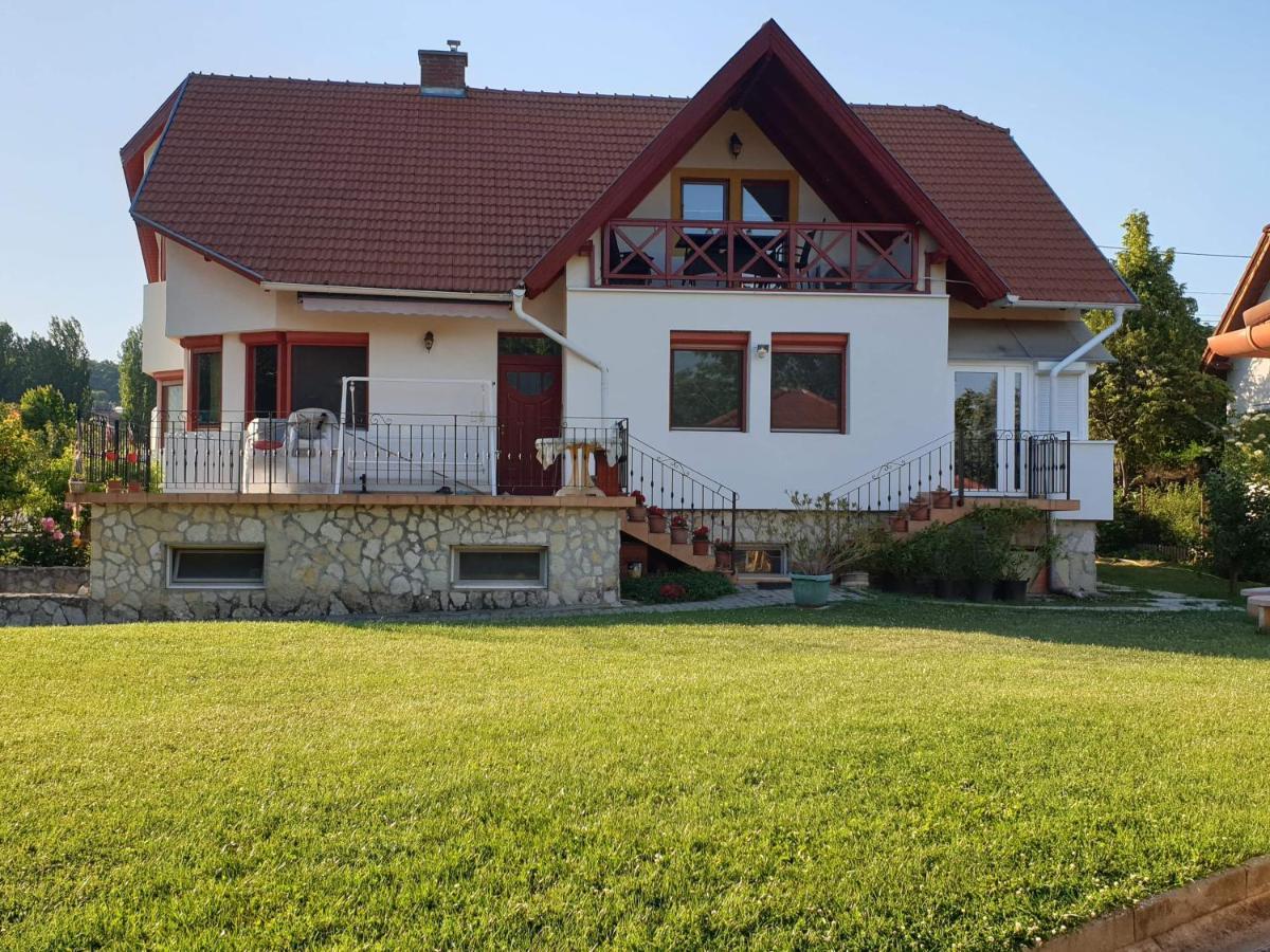 Rege Apartman Alsóörs Exterior foto