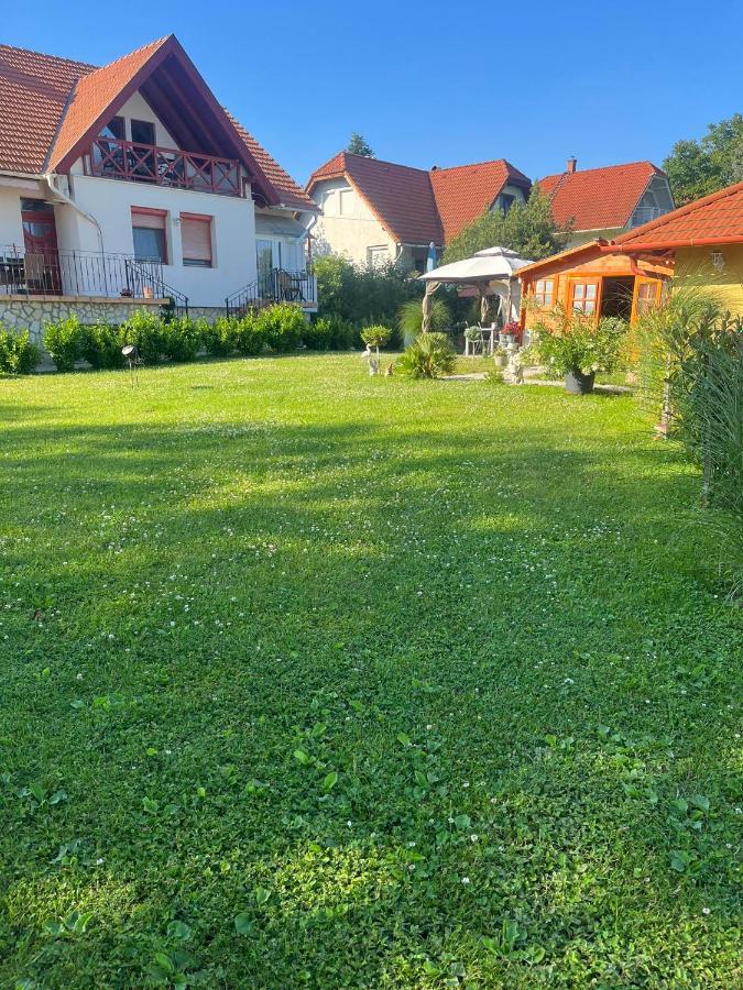 Rege Apartman Alsóörs Exterior foto